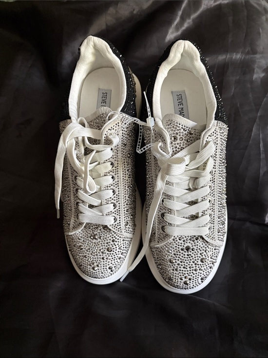 Steve Madden Other - Steve Madden White & Black Crystal Embellished Men’s Lace-Up Sneakers Size 8.5